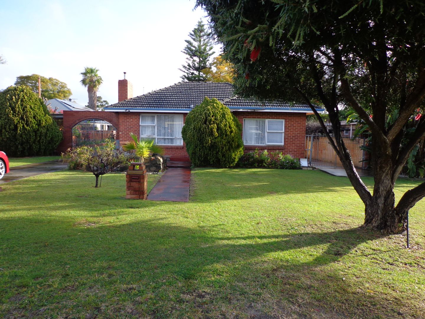 3 bedrooms House in 84 Williamson Avenue BELMONT WA, 6104