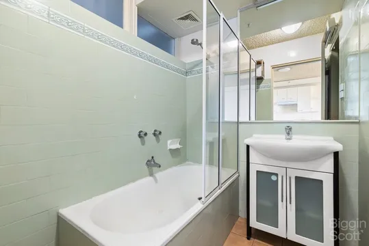 504/81 Queens Road, Melbourne VIC 3004 - Studio For Rent | Domain