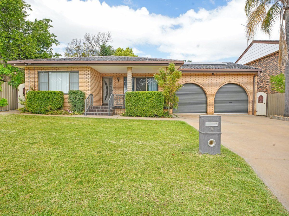 4 bedrooms House in 19 Belmore Place DUBBO NSW, 2830