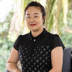 Jessica Zhou, Sales representative