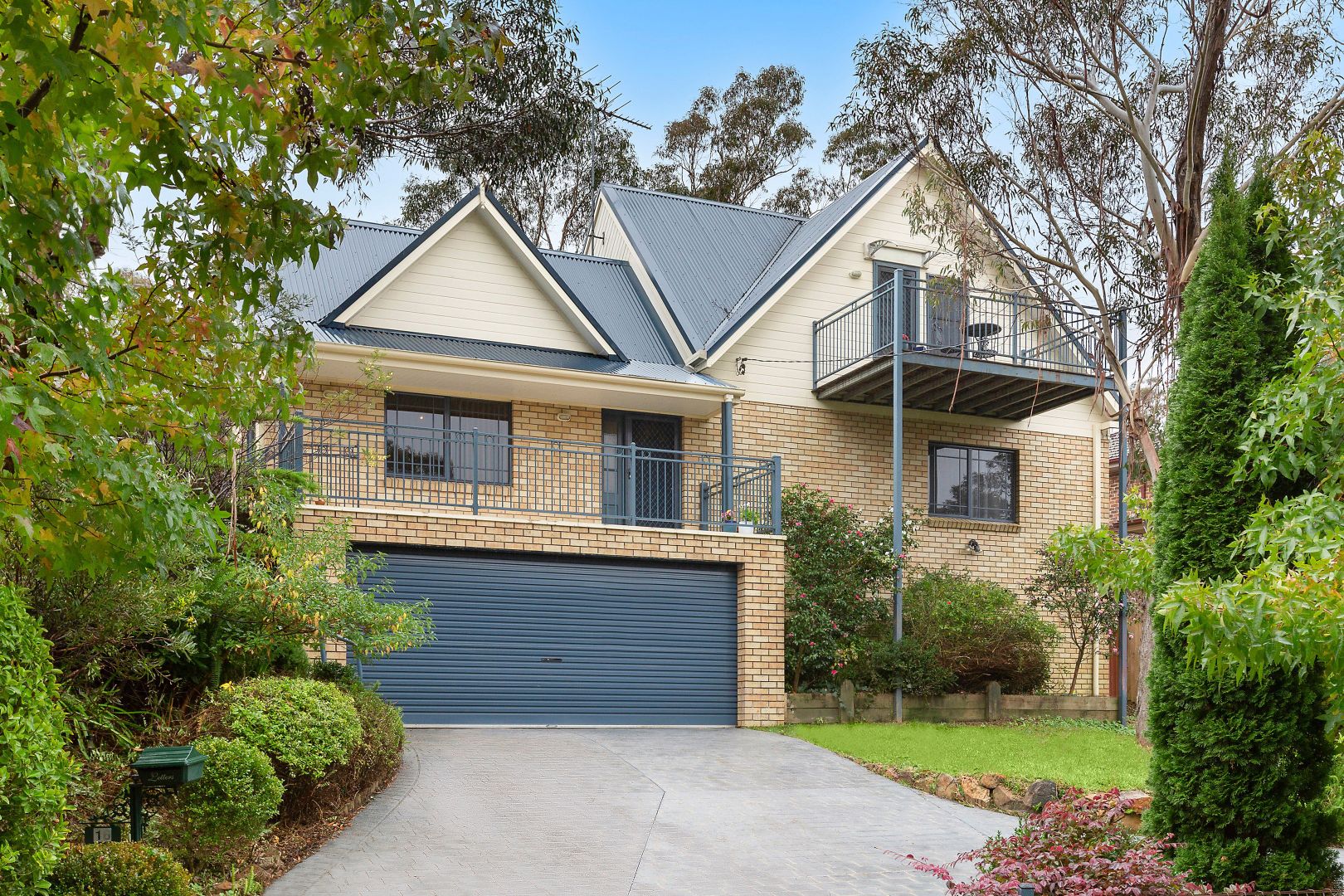 16 Wood Street, Wentworth Falls NSW 2782