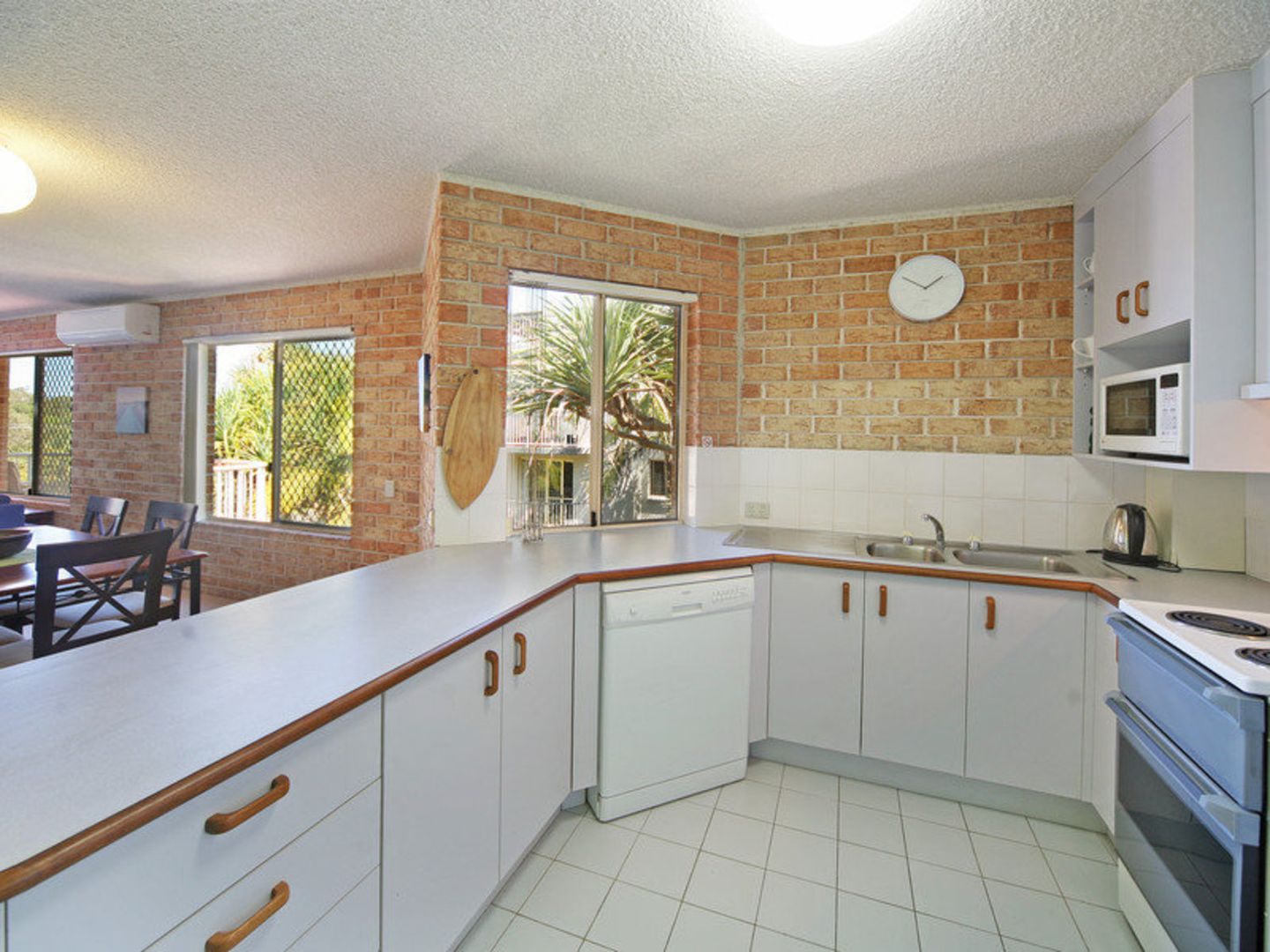 6/8 First Avenue, Coolum Beach QLD 4573, Image 2