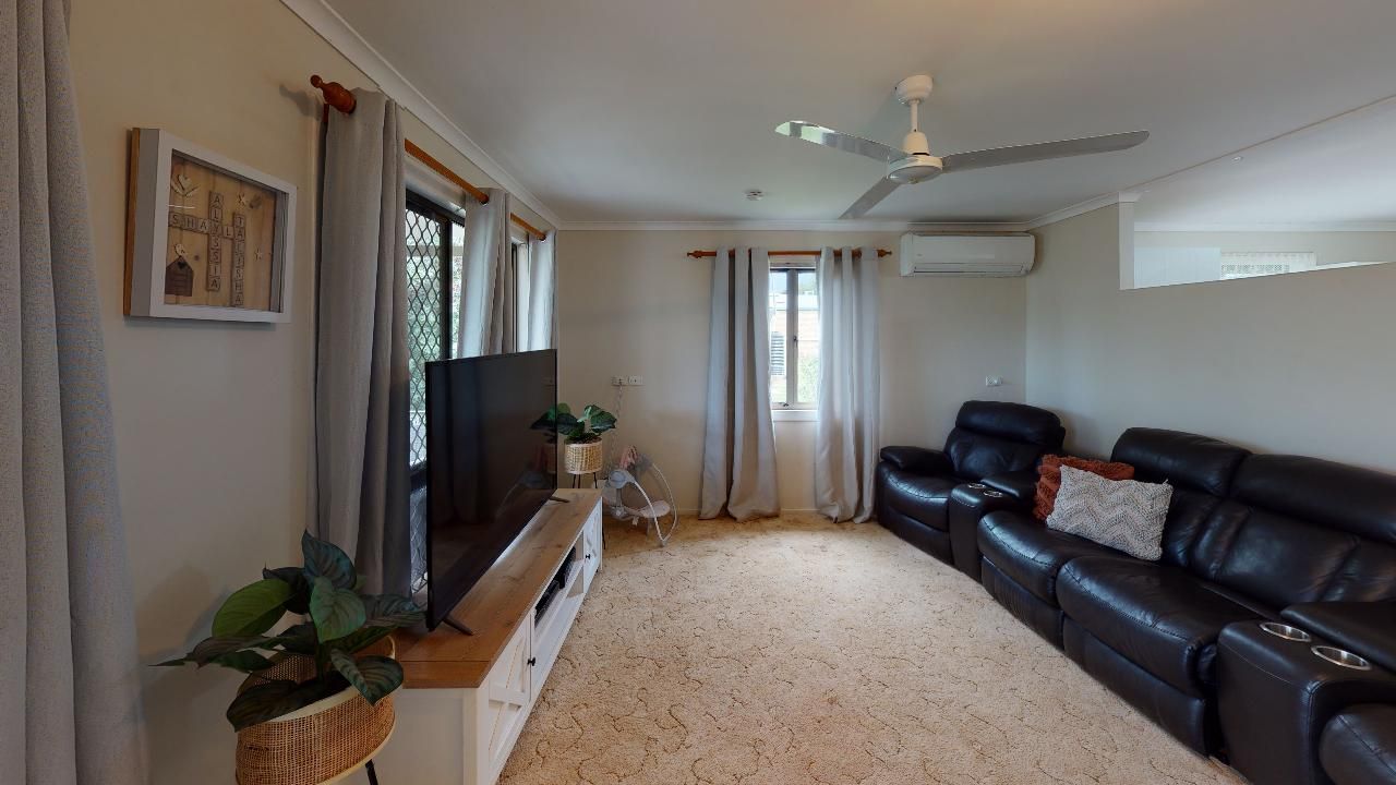 109 Meson St, Gayndah QLD 4625, Image 2