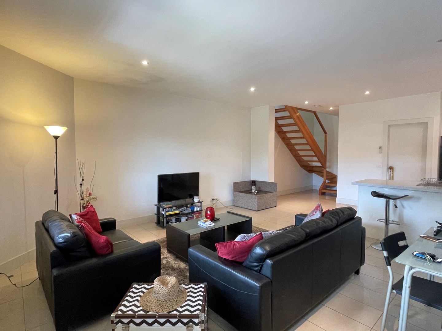 2 bedrooms Apartment / Unit / Flat in 4/150-152 Brighton Road RIPPONLEA VIC, 3185