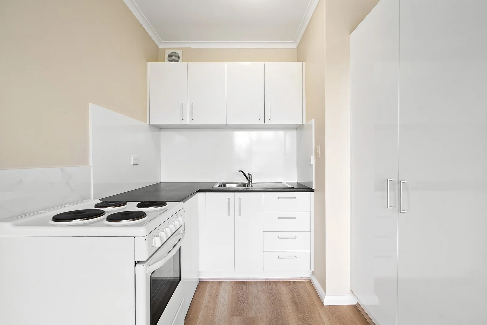 9/830 Drummond Street, Carlton North VIC 3054