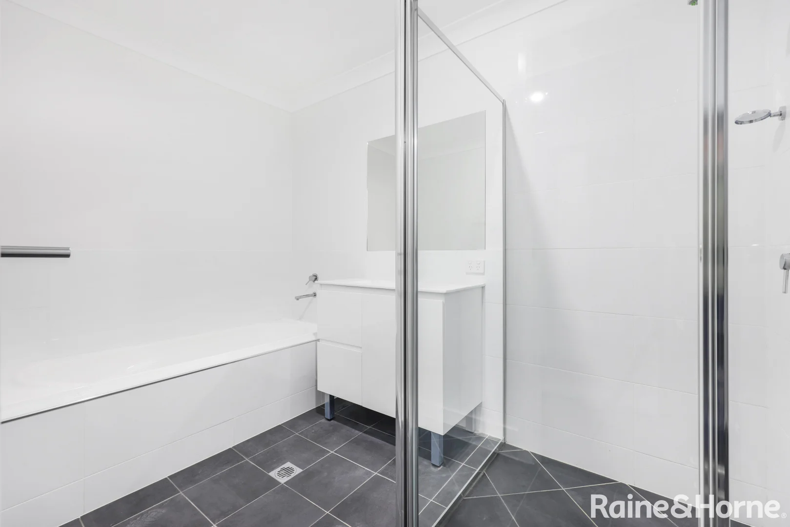 Additional image 6 of 1/8 Conway Close, Tamworth NSW 2340