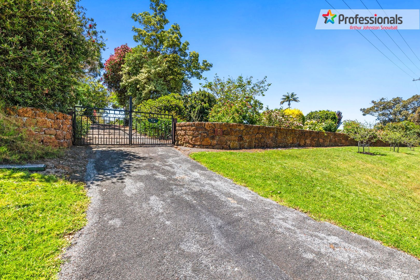 8 Koonwarra Close, Lower King WA 6330, Image 1