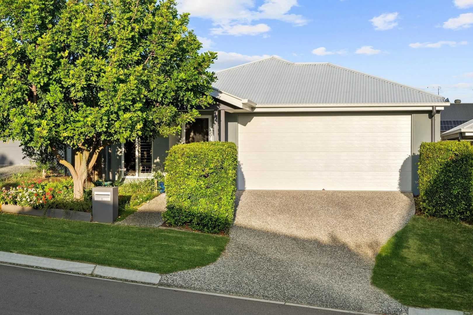 8 Nerang Road, South Ripley QLD 4306