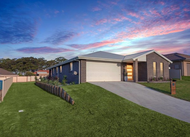 11 Meadows Close, Black Head NSW 2430