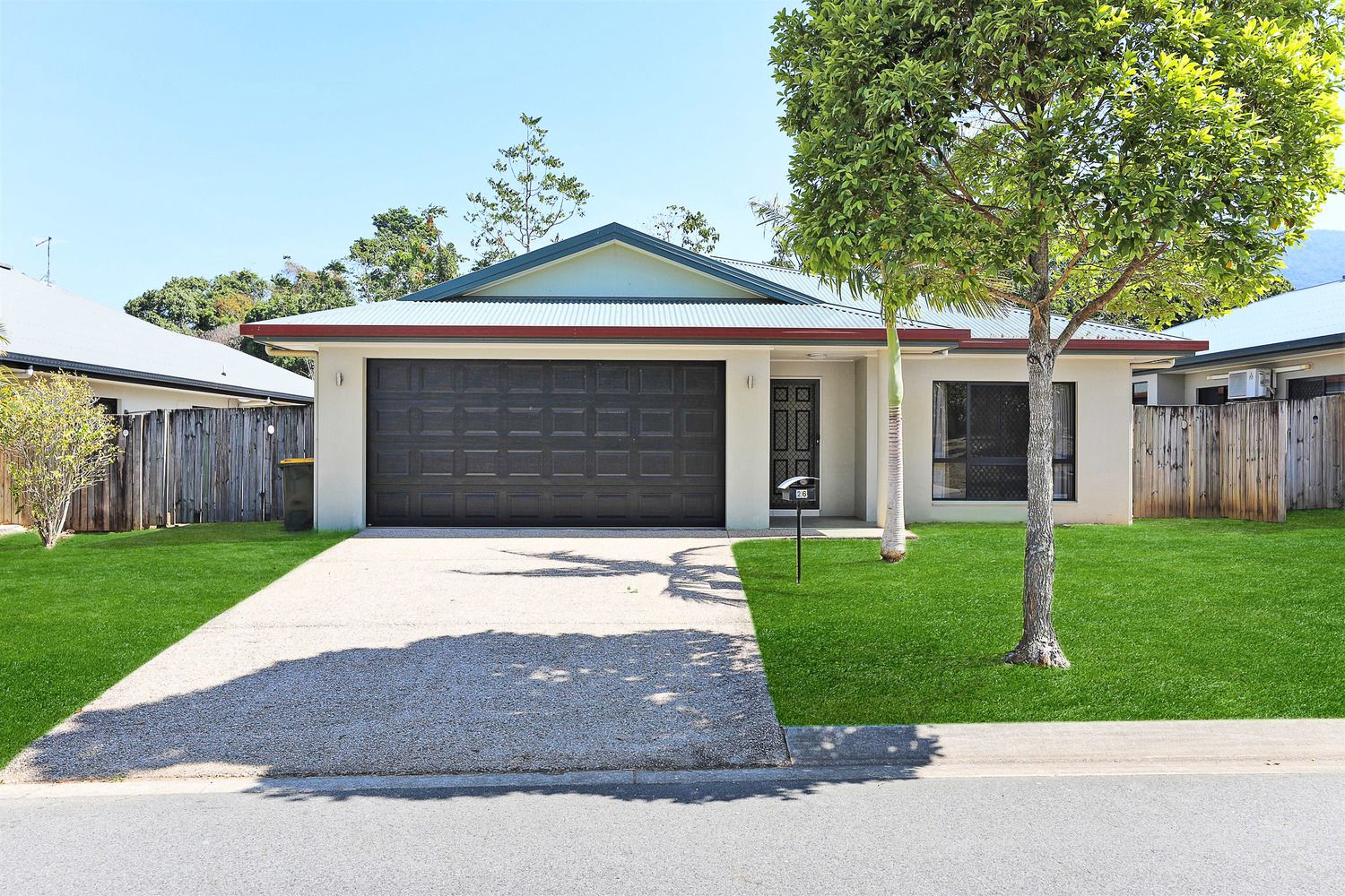 4 bedrooms House in 26 Finniss Crescent BENTLEY PARK QLD, 4869