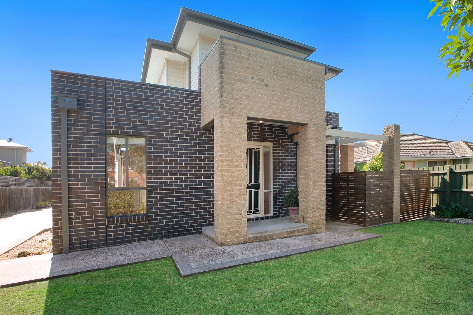 1/7 Dunolly Crescent, Reservoir VIC 3073, Image 0