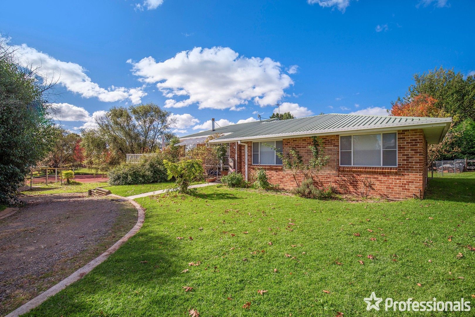 4 Sandon Close, Uralla NSW 2358, Image 0