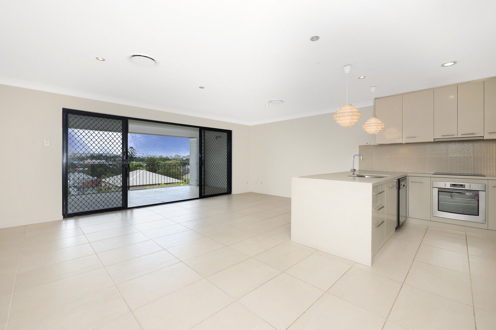 2 bedrooms Apartment / Unit / Flat in 7/17 Rialto Street COORPAROO QLD, 4151