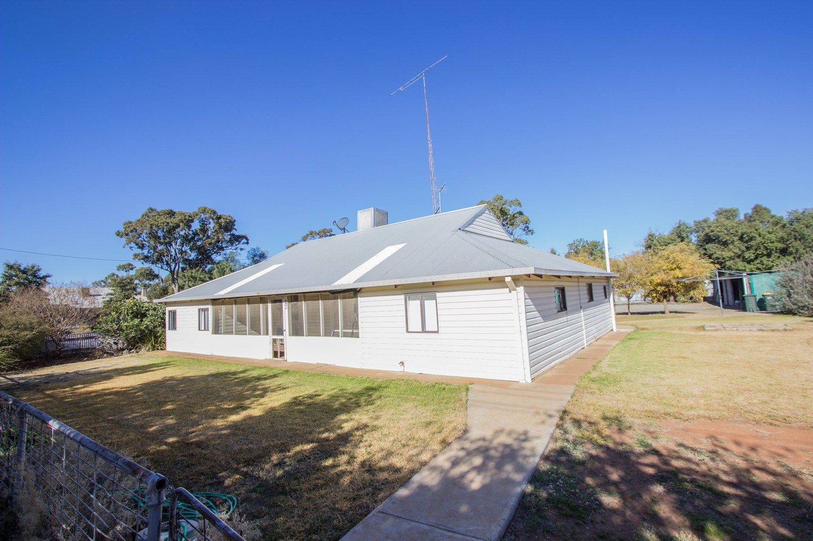 22 Mulga Street, Barellan NSW 2665, Image 2