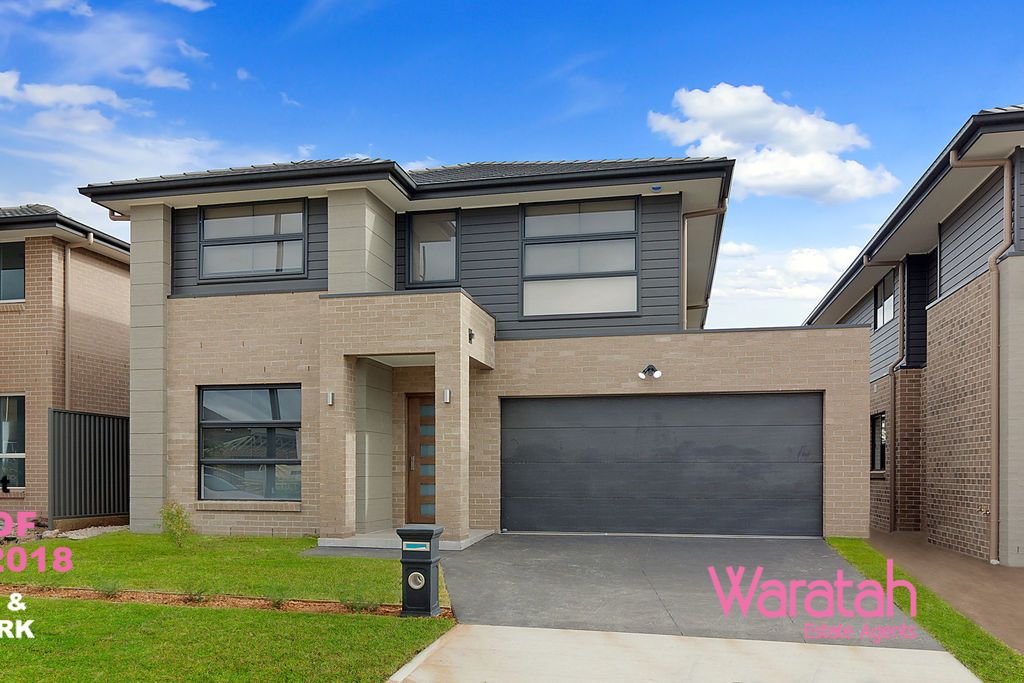 5 bedrooms House in 29 Barrallier Drive MARSDEN PARK NSW, 2765
