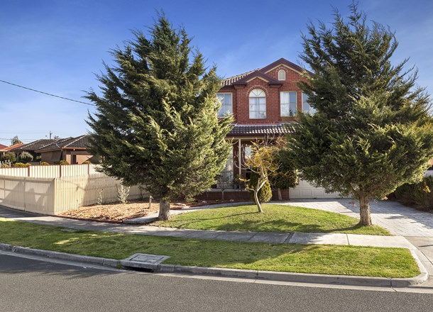 24 Sandalwood Drive, Oakleigh South VIC 3167