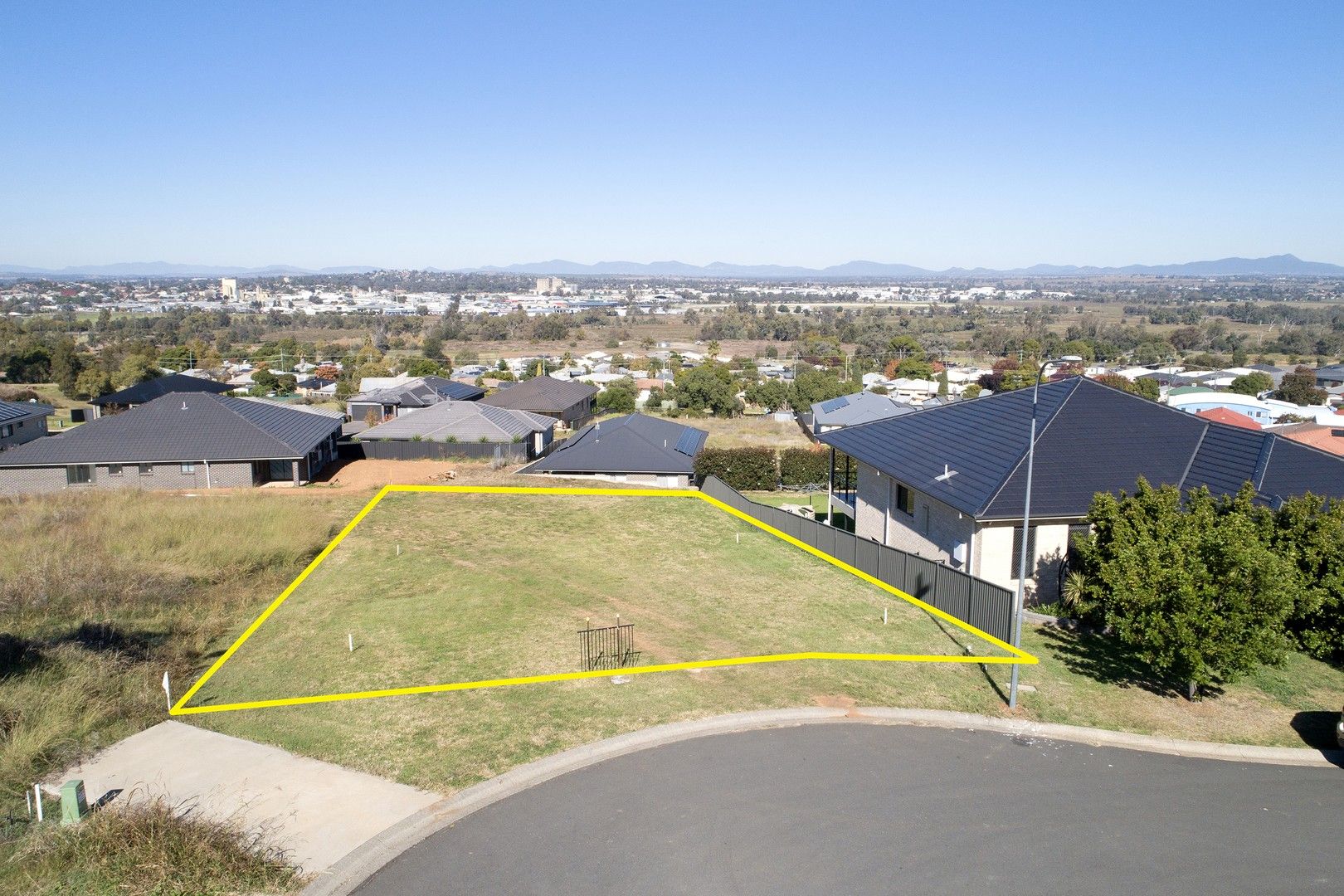 Vacant land in 10 Wollemi Close, NORTH TAMWORTH NSW, 2340