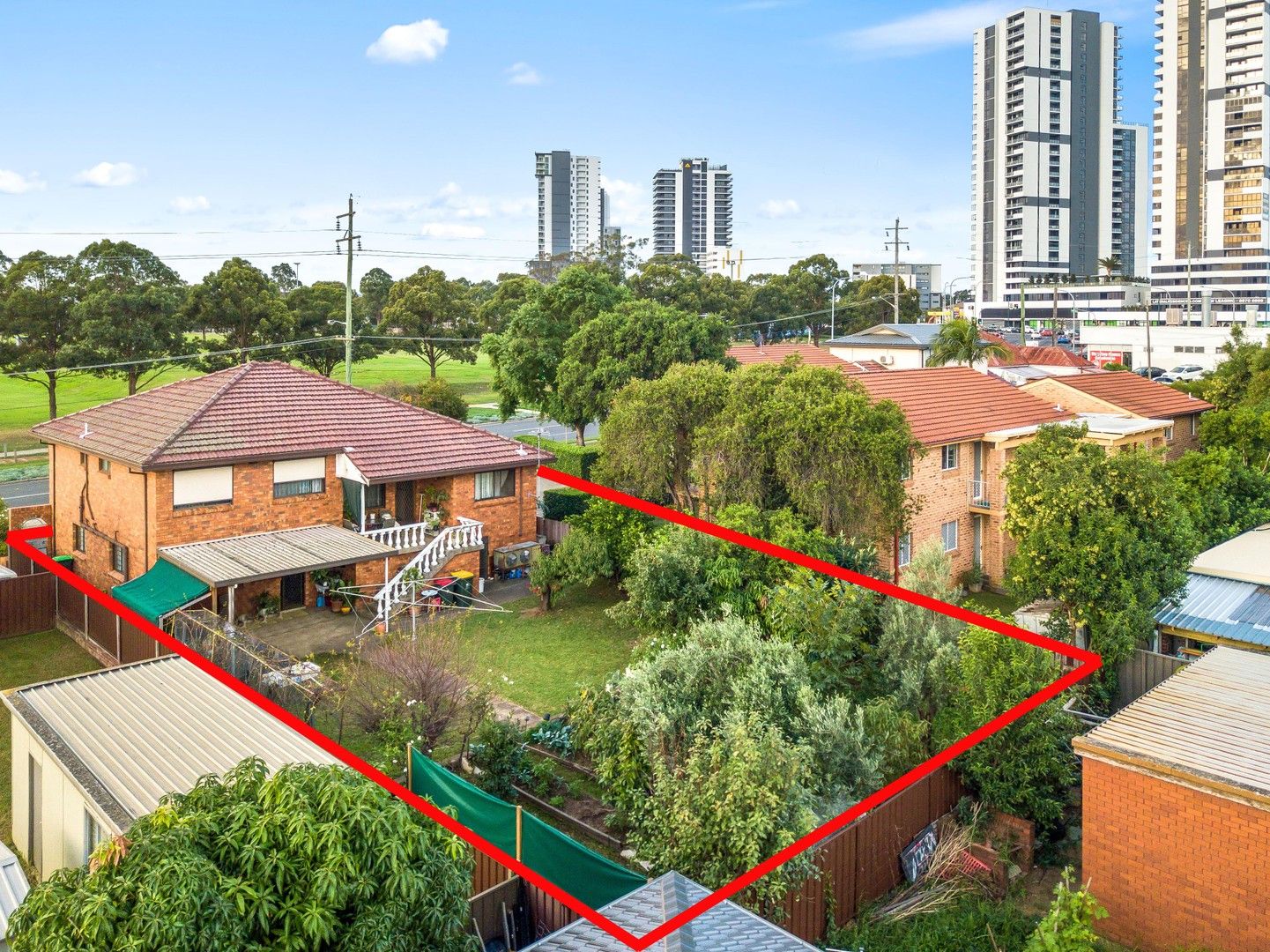 4 bedrooms House in 18 Hoxton Park Road LIVERPOOL NSW, 2170