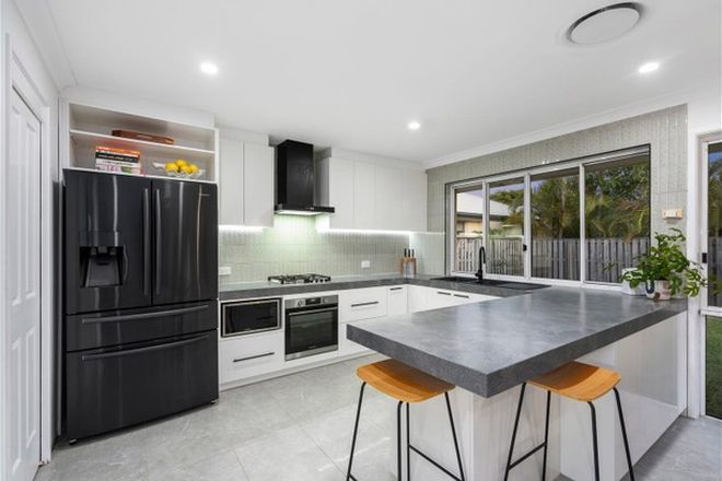 Picture of 32 Rainbird Close, BURLEIGH WATERS QLD 4220