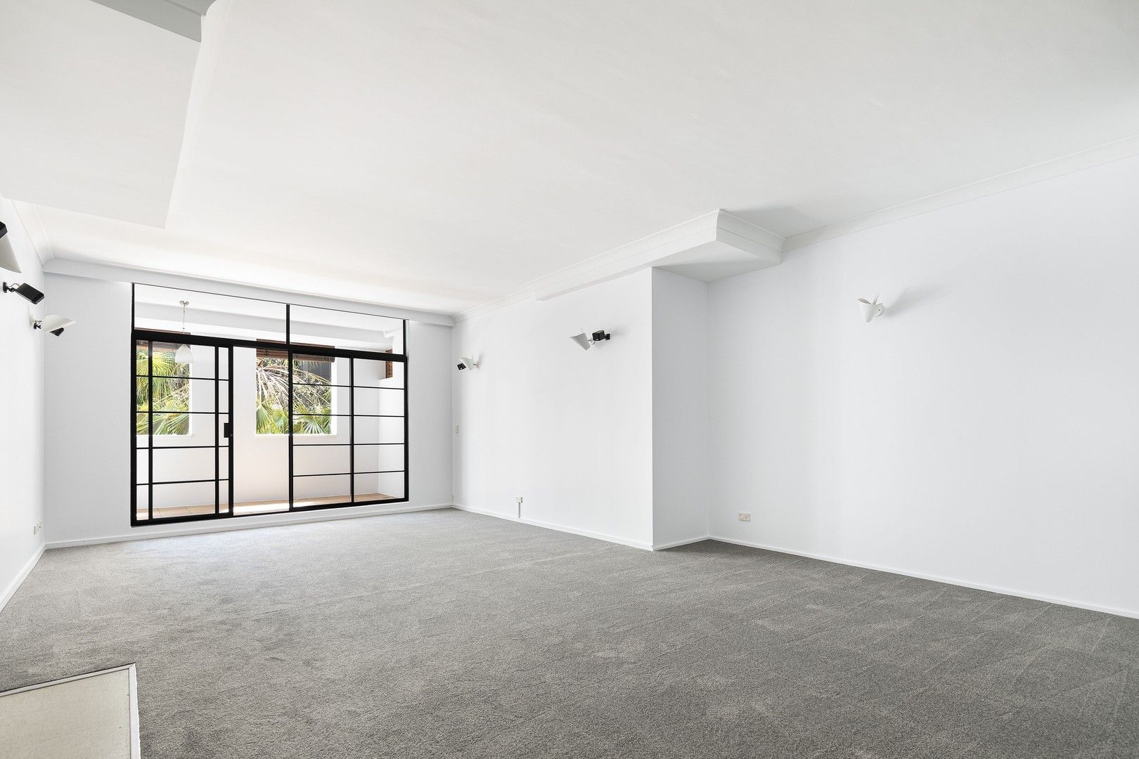 1 bedrooms Apartment / Unit / Flat in 215/82-92 Cooper Street SURRY HILLS NSW, 2010