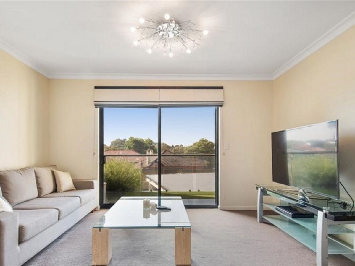 2 bedrooms Apartment / Unit / Flat in 13/1 Dunedin Street MOUNT HAWTHORN WA, 6016