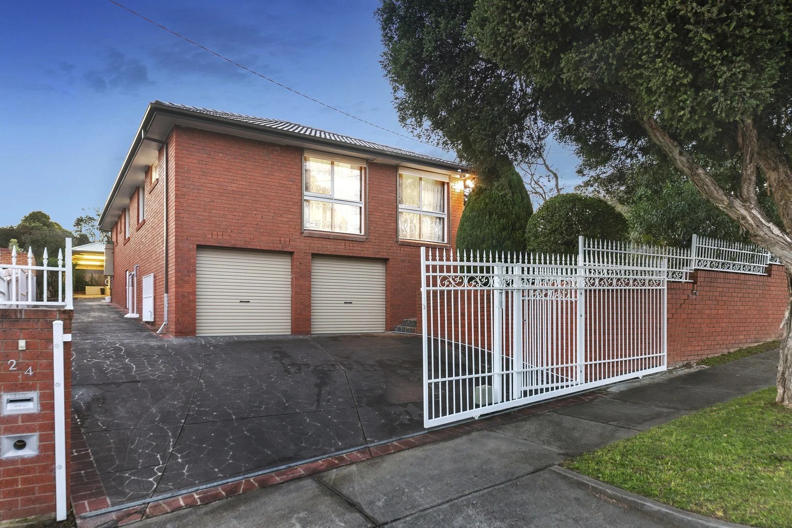 24 Highview Dr, Doncaster VIC 3108