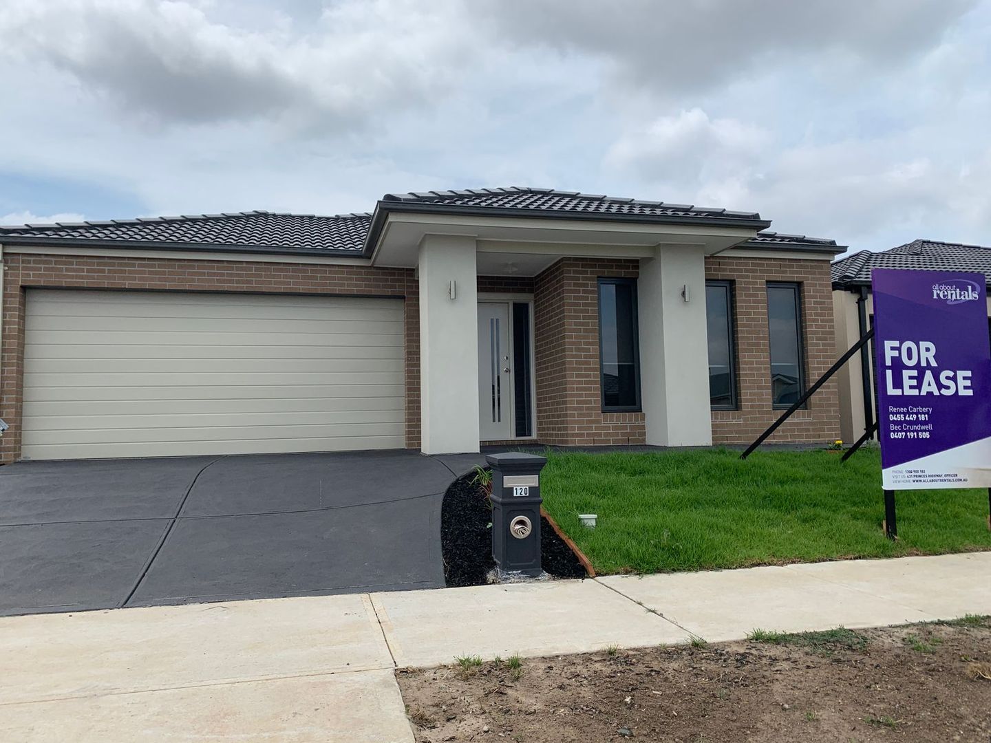 4 bedrooms House in 120 Mary Street OFFICER VIC, 3809