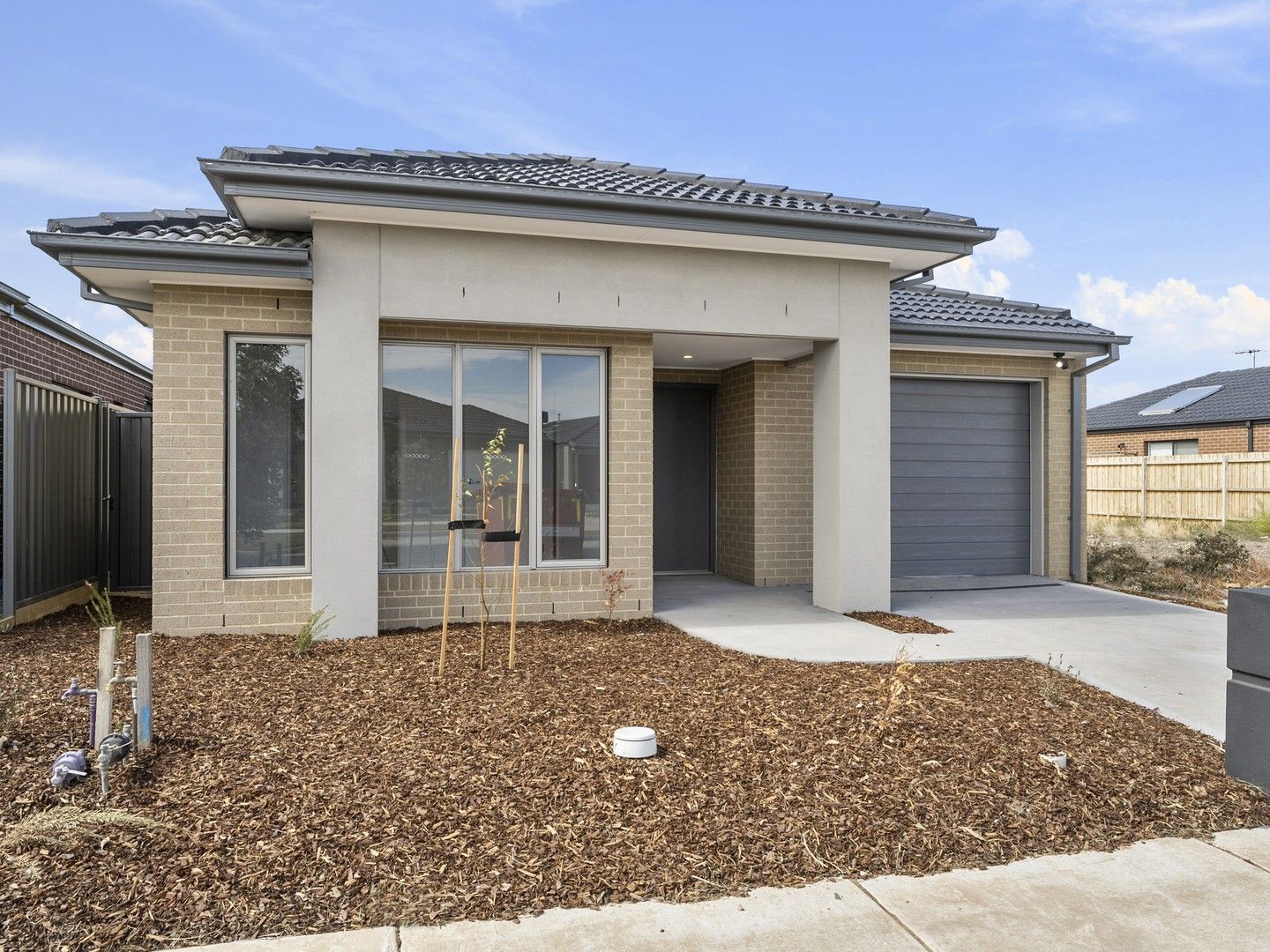 3 bedrooms House in 10 Eshal Crescent WYNDHAM VALE VIC, 3024