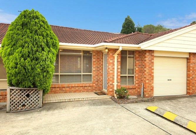 2 bedrooms Villa in 2/2-6 Hawkesbury Road WESTMEAD NSW, 2145