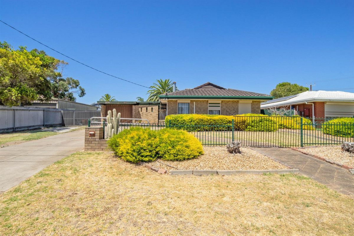 16 Sunningdale Drive, Christie Downs SA 5164, Image 1