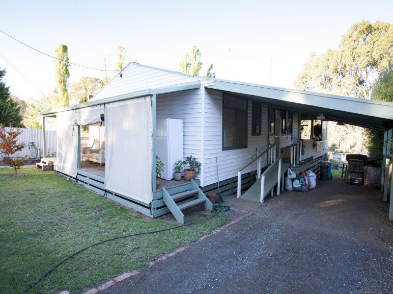 3 Railway Place, Tallarook VIC 3659, Image 1