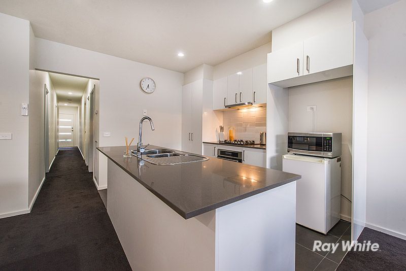 19 Denistoun Crescent, Cranbourne VIC 3977, Image 1