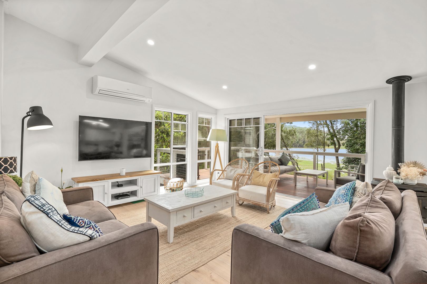 16 Lake Shore Drive, North Avoca NSW 2260 House For Rent Domain