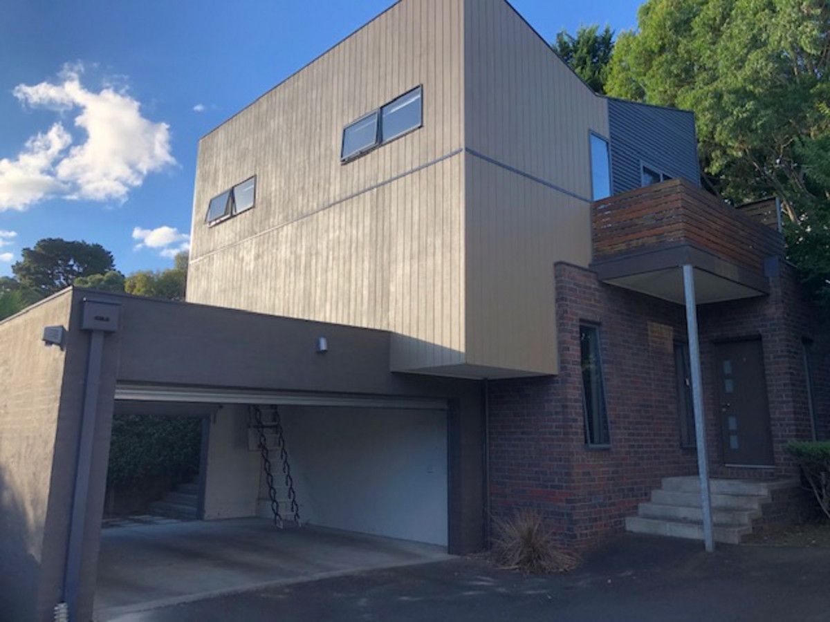 3 bedrooms Townhouse in 3/18 Ross Road CROYDON VIC, 3136