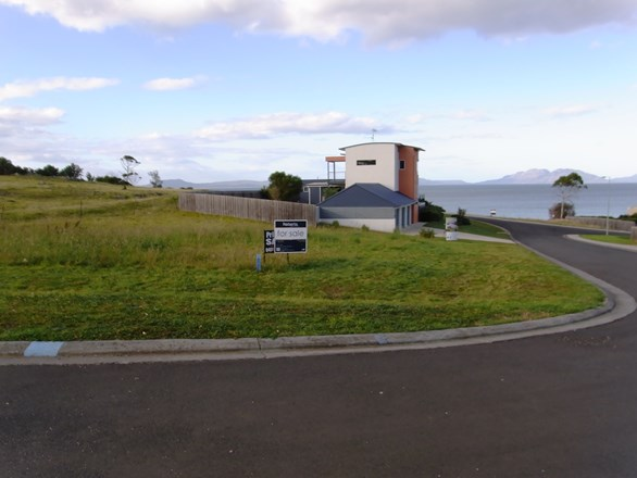 1 Aqua Sands Drive, Swansea TAS 7190