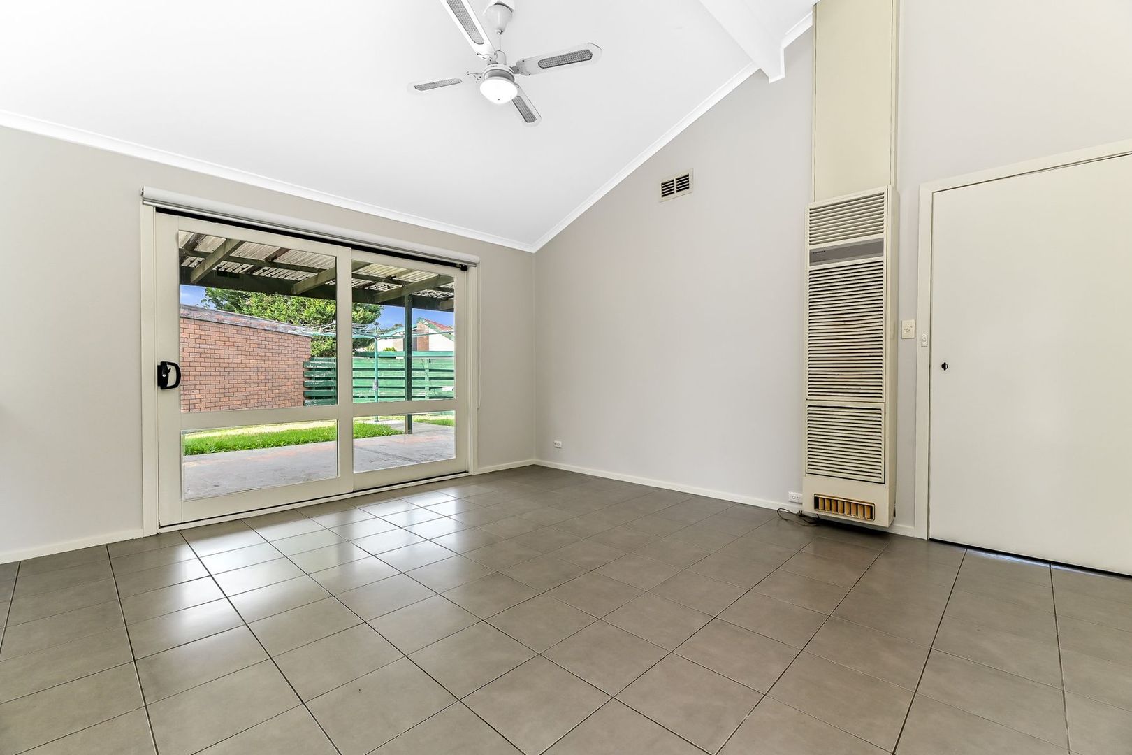 10 Dryandra Crescent, Keysborough VIC 3173 House For Rent Domain