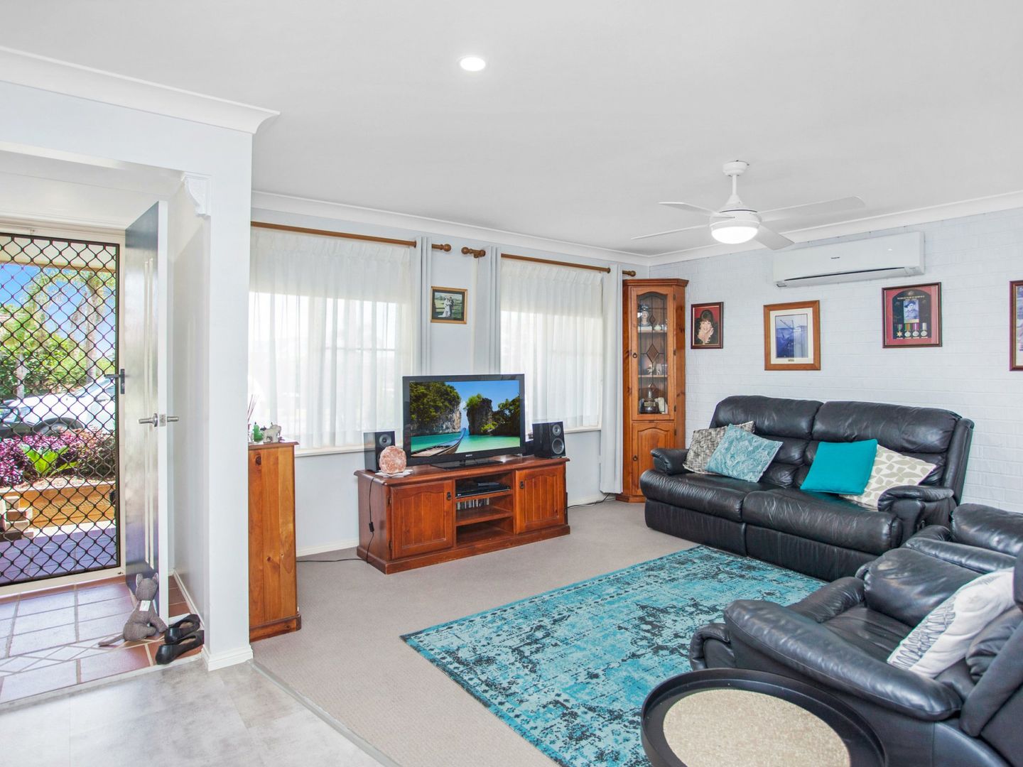 2/2 Silky Ash Close, Old Bar NSW 2430, Image 1