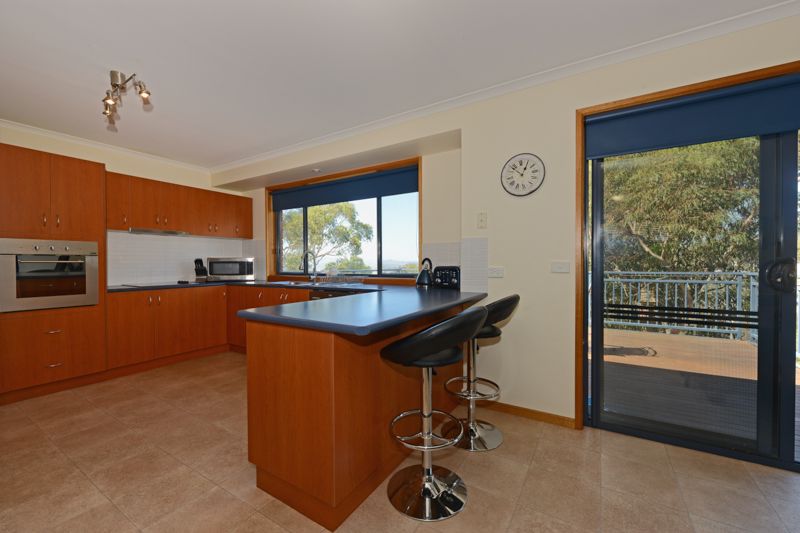 37 Jasanda Drive, Montrose TAS 7010, Image 2