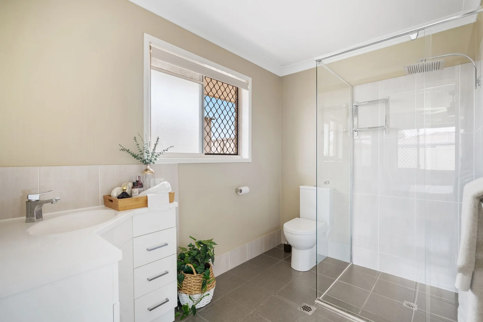 Additional image 10 of 72 Kilsay Crescent, Meadowbrook QLD 4131