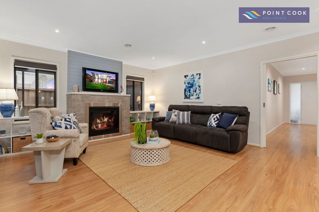 105 Citybay Drive, Point Cook VIC 3030, Image 2