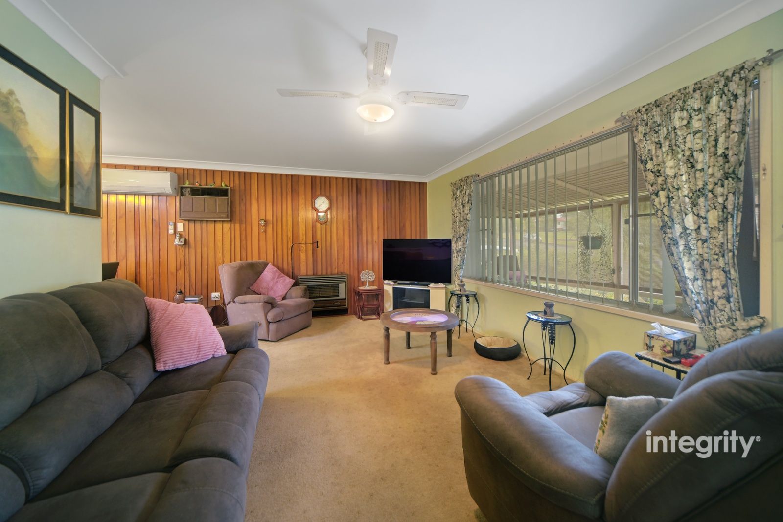 51 Mulgen Crescent, Bomaderry NSW 2541, Image 2