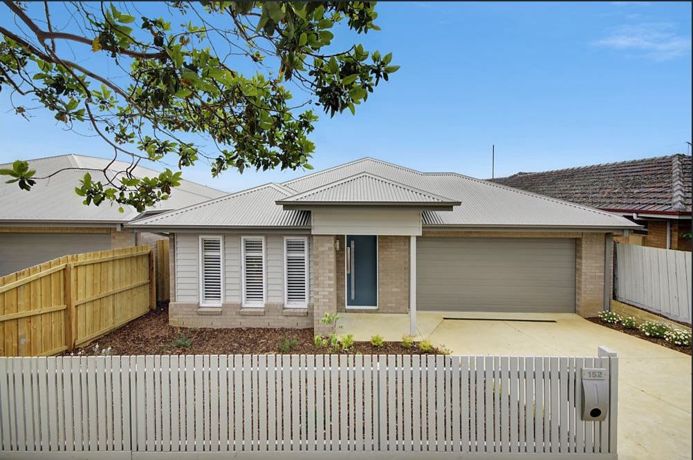 3 bedrooms Townhouse in 152 Roslyn Road BELMONT VIC, 3216