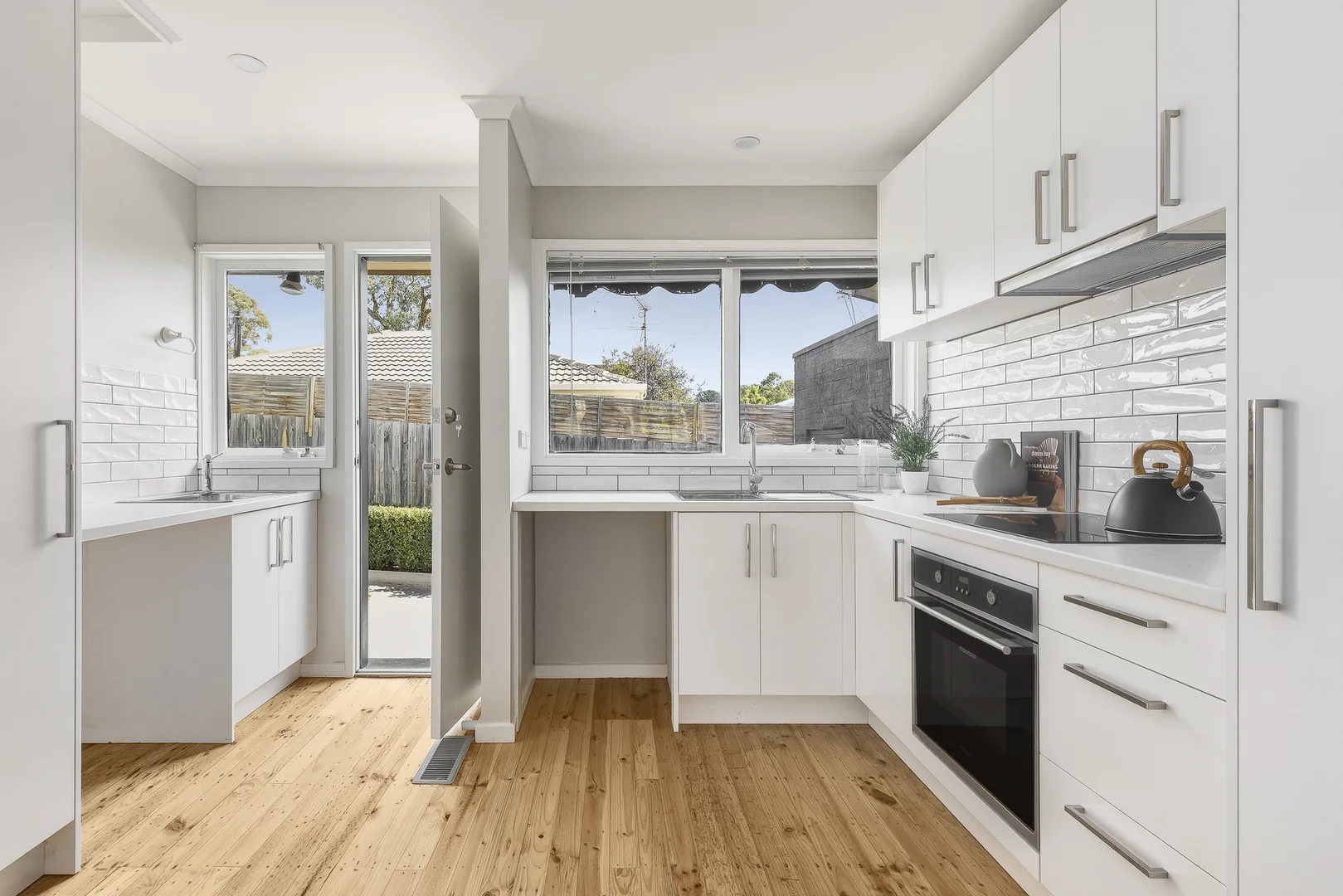 Additional image 5 of 1/13 Rotherwood Avenue, Mitcham VIC 3132