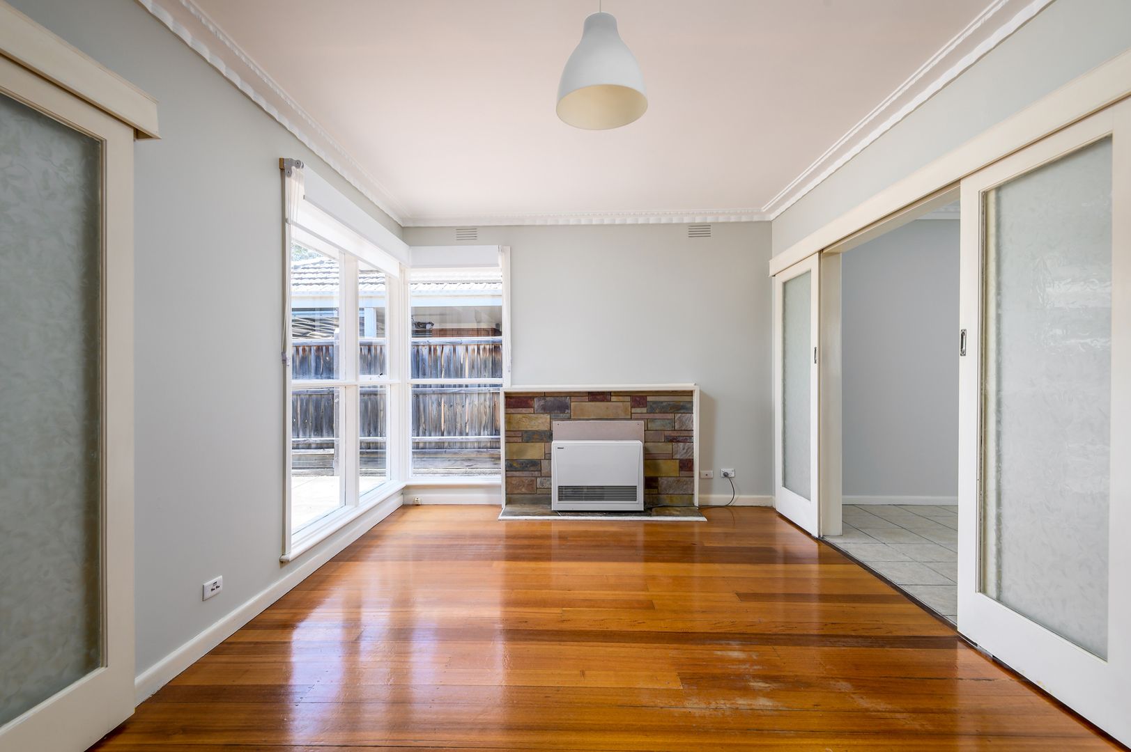 1-1530-dandenong-road-oakleigh-vic-3166-apartment-for-rent-500