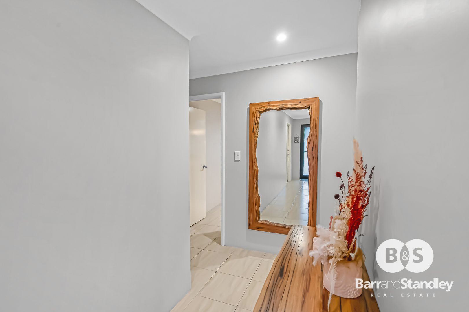 4 Jindalee Way, Millbridge WA 6232, Image 2