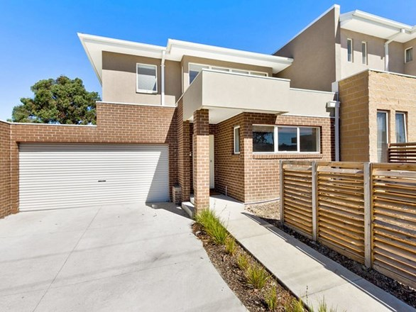 1/3 Kathryn Road, Knoxfield VIC 3180