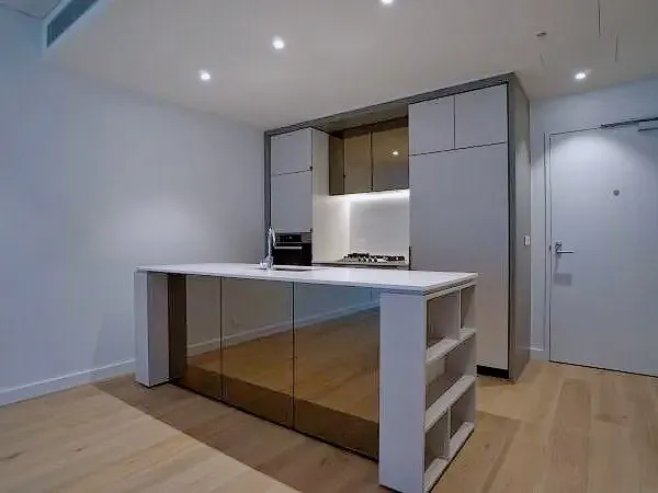 The largest and very square one bedroom in Darling Square call Patty: 0402315096, Haymarket