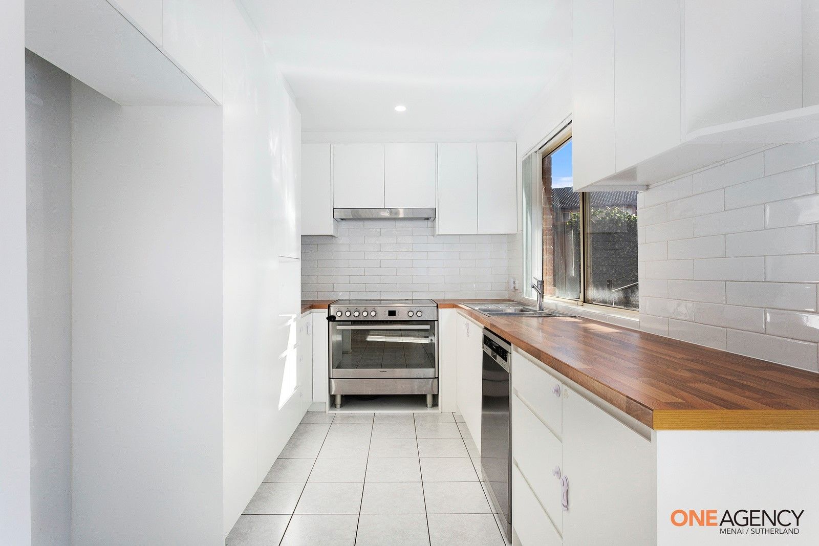 3 bedrooms Townhouse in 1/11 Owen Jones Row MENAI NSW, 2234