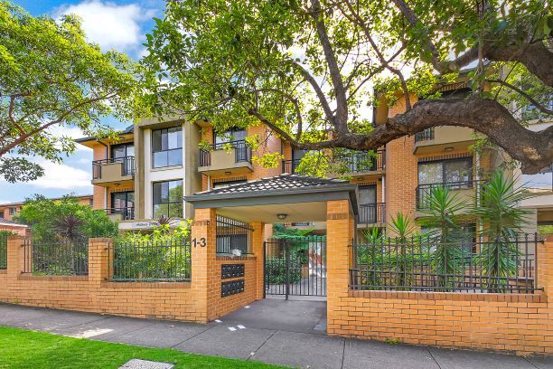 2 bedrooms Apartment / Unit / Flat in 6/1-3 Tavistock Road HOMEBUSH WEST NSW, 2140