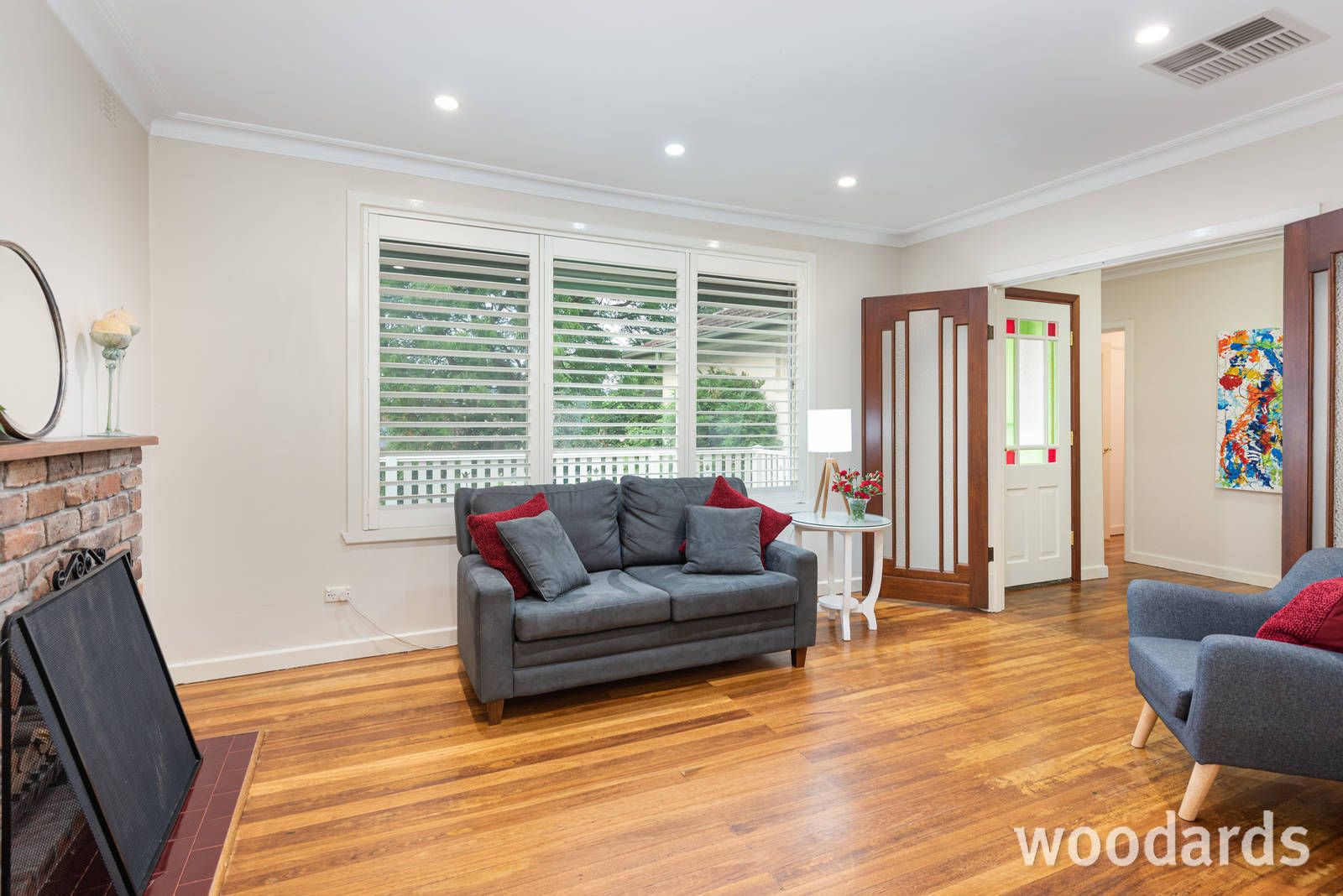 33 Cherry Orchard Rise, Box Hill North VIC 3129, Image 2